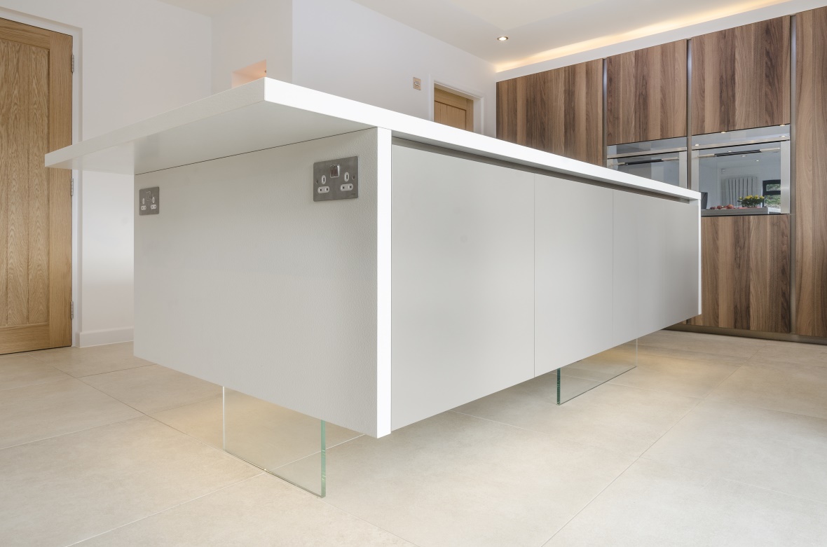 Wynn Hi-Res 08 Opt.jpg