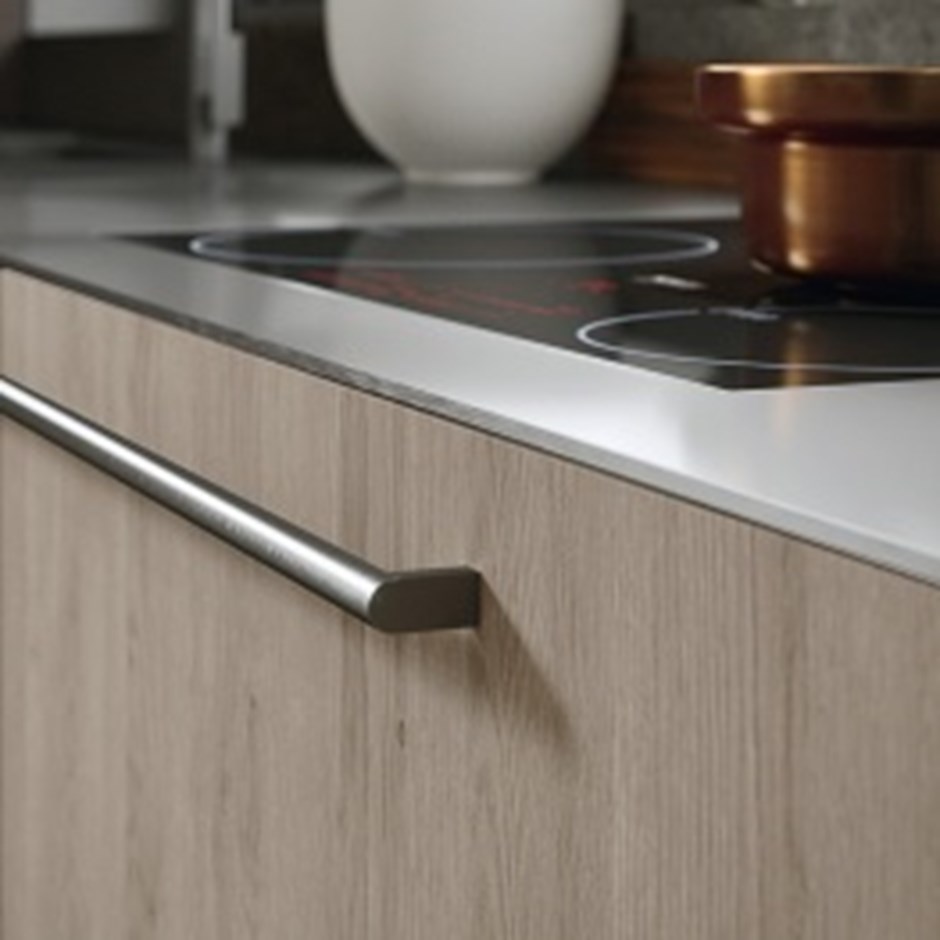 External rod kitchen door handle