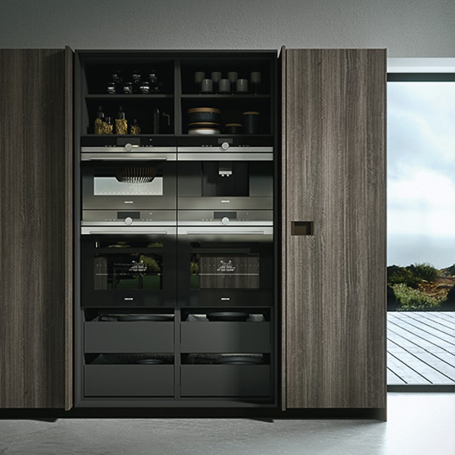 Internal kitchen storage with retracting doors