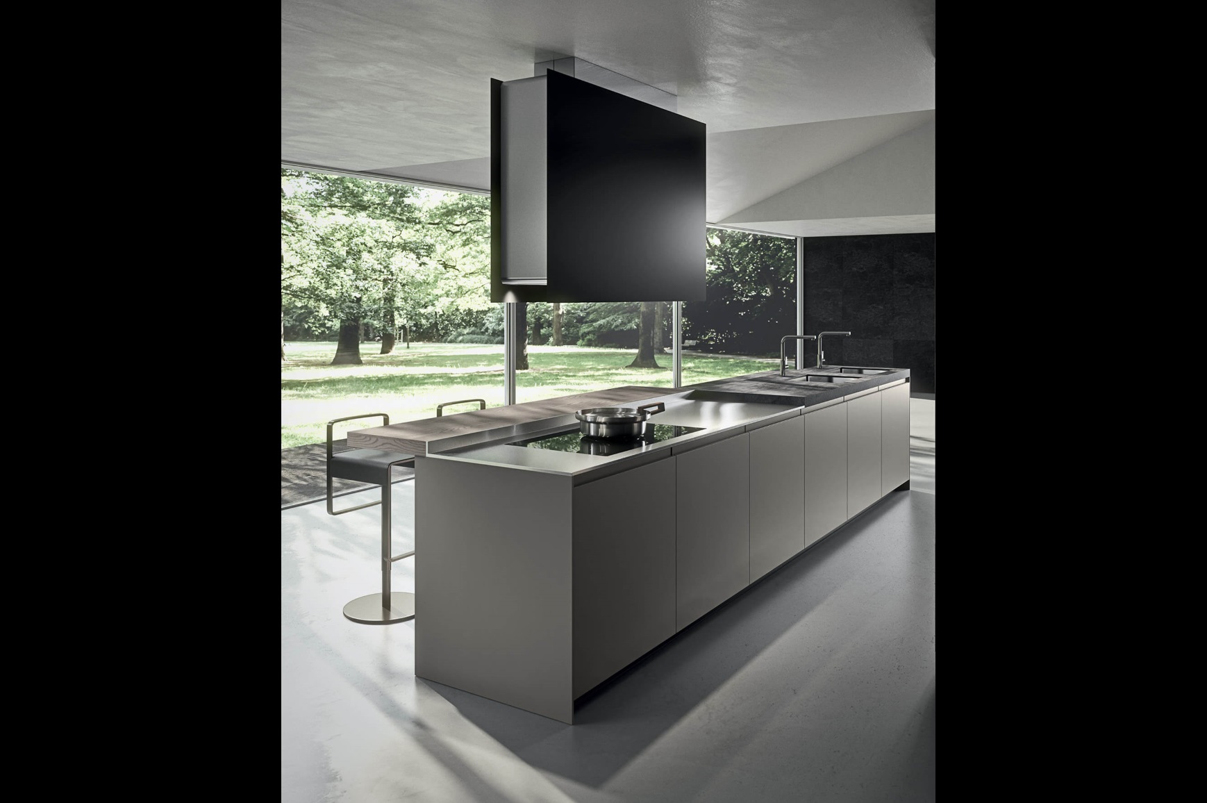 14 6-0028_18_V16_SET_06_AK05.jpg