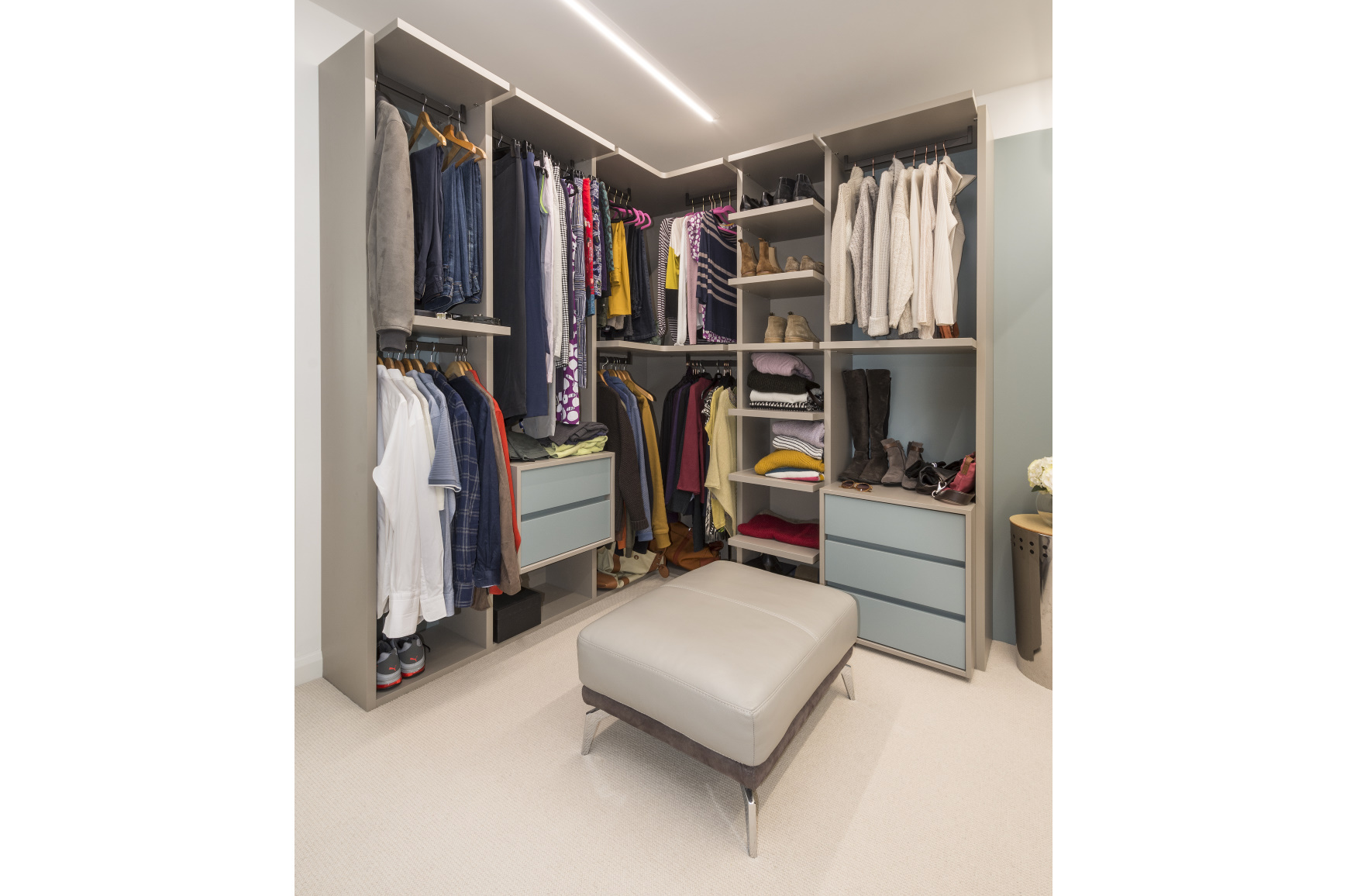 Singer Hi-Res 05-opt.jpg